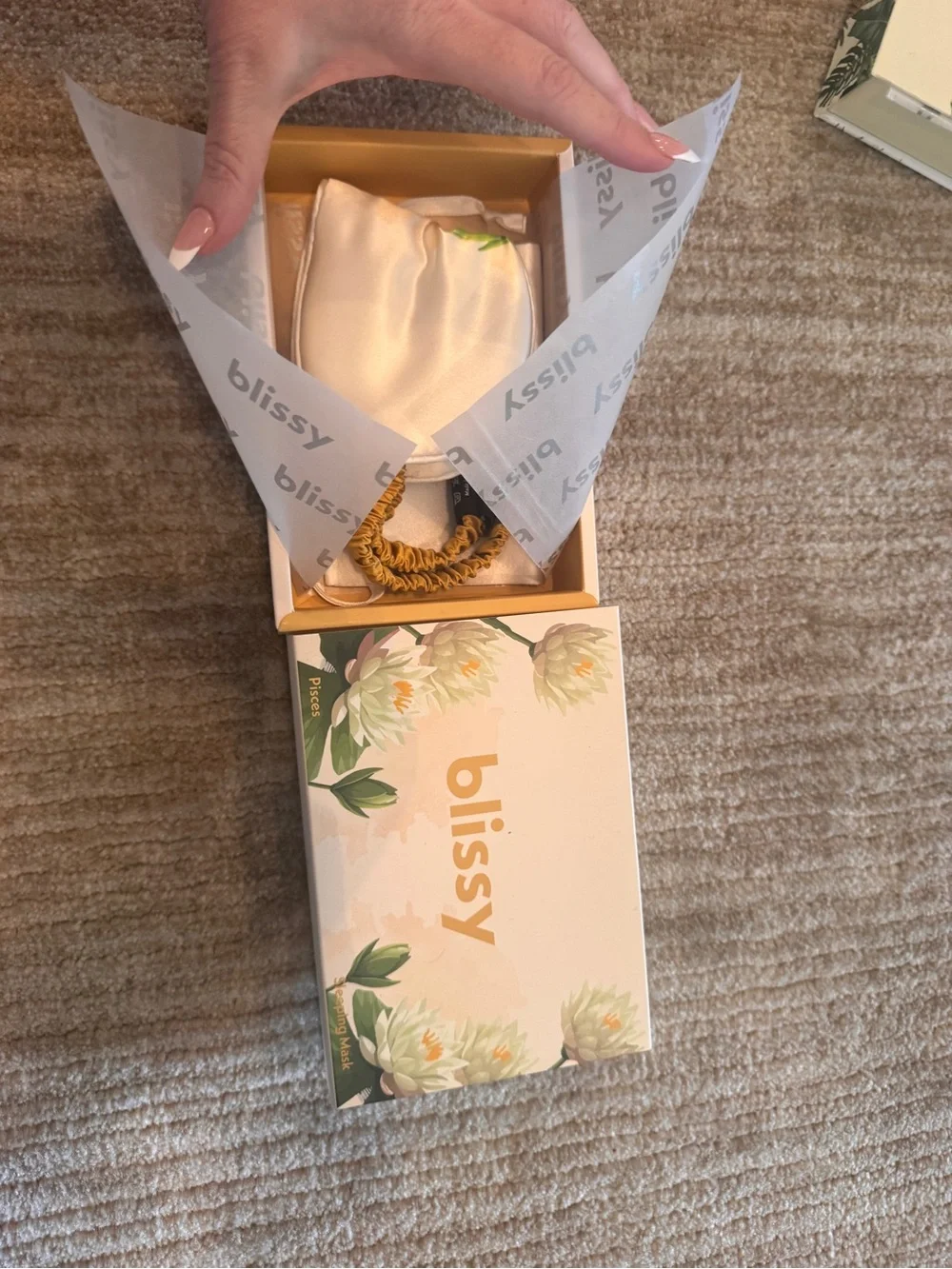 New in box- Blissy White & Green Floral Silk Sleep Mask with Gold Strap - Pisces